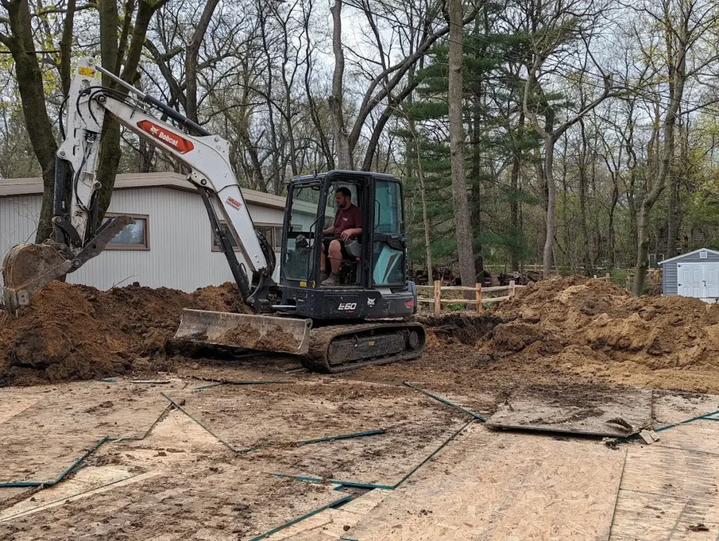 Excavation Services Northland offers small excavations for various materials.